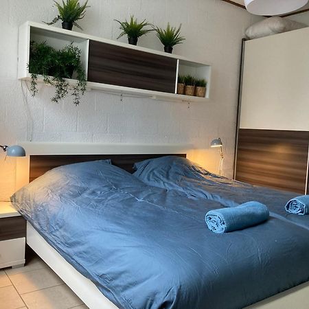 Oemoemenoe - 6 Pers - Sauna - Grote Tuin & Privacy Kortgene Kültér fotó