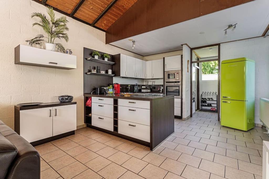 Oemoemenoe - 6 Pers - Sauna - Grote Tuin & Privacy Kortgene Kültér fotó